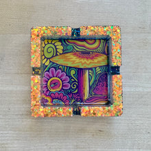 Load image into Gallery viewer, Small Ashtray (Spairy Farkle Collab) - Psychedelia Mush